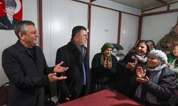 Özgür Özel Depremin 3'üncü Yılında Malatya'da Vatandaşlarla Buluştu