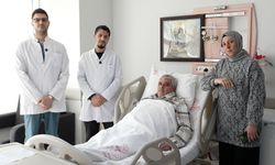 Malatya'da 20 Santimetrelik Dev Kitle Kapalı Yöntemle Çıkarıldı