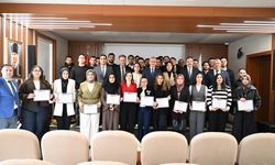 Vali Yavuz, Siber Vatan Programı Sertifikalarını Takdim Etti