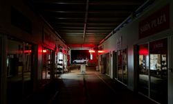 Geçici Ticaret Merkezi Karanlığa Gömüldü, Esnaf Tedirgin