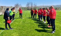 Malatya'da Bir İlk: Kaleci Antrenörleri Sahaya İndi