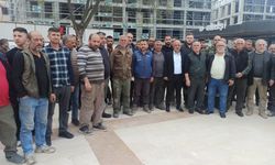 Sanayi Esnafı Valilik Önünde Toplandı: 3 Gün Süre Verilen Esnaflardan Vekillere Sert Tepki