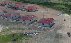 Ballıkaya Mahallesi'ndeki Deprem Konutlarında Teslim Gecikmesi Tepki Çekiyor