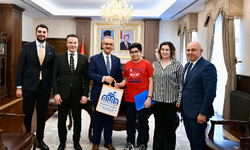 Dünya Birincisi Öğrenci Vali Yavuz Tarafından Kabul Edildi