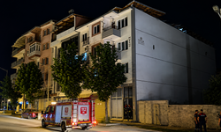 Halfettin'de Çatı Çöktü, Apartman Sakinleri Deprem Paniği Yaşadı