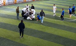 Malatya'da Halı Sahada Hayat Kurtaran Müdahale