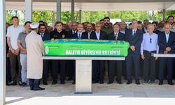 Öznur Çalık'ın Kayınvalidesi Son Yolculuğuna Uğurlandı