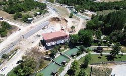 Battalgazi'de Tasarruf Seferberliği: Park ve Bahçeler Kendi Ürettiği Çim ve Fidanlarla Güzelleşiyor