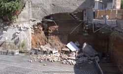 Göz Göre Göre Çöküyor! Tahliye Edilen Binada Tehlike Büyüyor