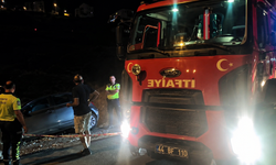 Kontrolden Çıkan Otomobil Kanala Düşmekten Son Anda Kurtarıldı