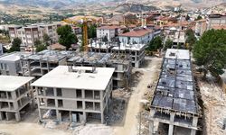 Hekimhan'da Yeni Çarşı Projesinde İnşaatlar Yükselmeye Başladı