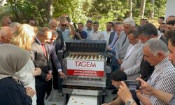 Kayısı Çekirdeği Çıkarma Makinesi Tanıtıldı: Bir Makine 15-16 İşçinin Yaptığı İşi Yapabiliyor