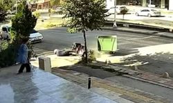 Kontrolden Çıkan Otomobil Motosiklete Çarptı: O Anlar Kamerada