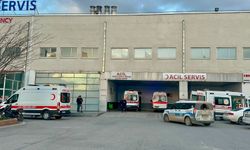 Yeşilyurt'ta İki Otomobil Çarpıştı: 4'ü Çocuk 5 Yaralı