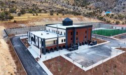 İkizce'de Cem Ve Kültür Evi İle Spor Tesisi Tamamlandı