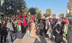 Malatya'da Filistin İçin Yüzlerce Kişi Yürüdü