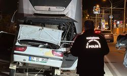 Malatya'da Otomobil Otobüsün Altına Girdi: 1'i Ağır 3 Yaralı