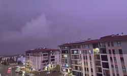 Malatya'da Şimşekler Geceyi Aydınlattı