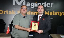 Muhtarlardan Salih Karademir'e İlk Onur Ödülü