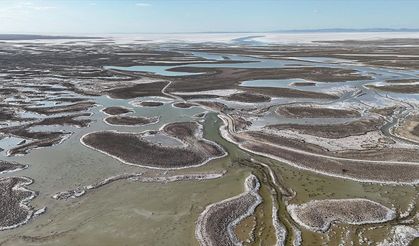 Tuz Gölü kuraklığın etkisiyle her geçen yıl küçülüyor