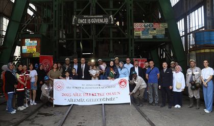 Zonguldak'ta çocuklar Babalar Gününü maden ocağının önünde kutladı