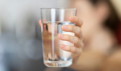 Aşırı sıcak günlerde geceleri de su içmek gerekebilir