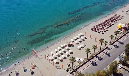 Kuşadası ve Didim'in sahillerinde 39 mavi bayrak dalgalanıyor