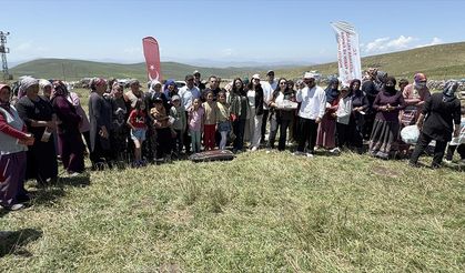 Sağlıklı hayvancılık için Ardahan yaylalarındaki kadınlara eğitim veriliyor