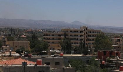 Suriye yönetimi, kapsamlı ateşkes ilan ederek Süveyda'da yeniden konuşlanmaya başladı