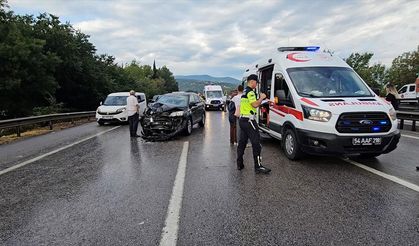 Anadolu Otoyolu'nun Sakarya kesiminde zincirleme trafik kazasında 10 kişi yaralandı