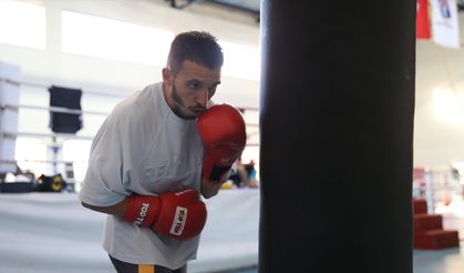 Avrupa şampiyonu milli boksör Samet Gümüş, dünya şampiyonluğu peşinde