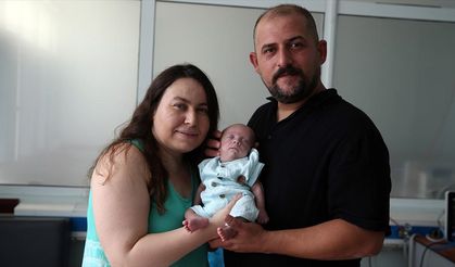 Aydın'da 800 gram doğan bebek, 4 aylık kuvöz sürecinin ardından taburcu edildi