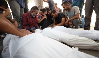 İsrail'in Gazze'ye sabah saatlerinde düzenlediği saldırılarda 33 Filistinli yaşamını yitirdi