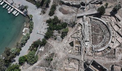 Mersin'de Kelenderis Antik Kenti'ndeki kalenin giriş kapısı ve merdiveni bulundu