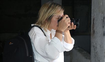 Sokak fotoğrafı tutkunu hemşire makinesini yanından ayırmıyor