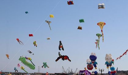 Tasarladığı uçurtmalarla yurt dışında Mardin'in kültürel öğelerini tanıtıyor