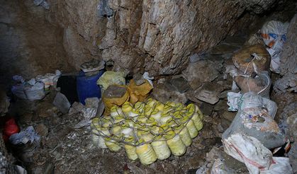 Adıyamanlı köylüler kışlık yiyeceklerini geleneksel yöntemle mağarada saklıyor