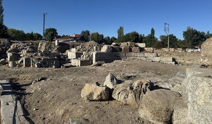 Tokat'taki Sebastapolis Antik Kenti'nde sürdürülen kazı çalışmalarında üç yazıt bulundu