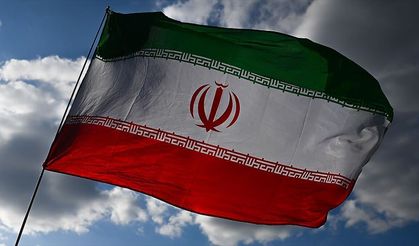 İran'da gösteriler sürerken, 21 eyalette soğuk hava gerekçesiyle resmi tatil ilan edildi