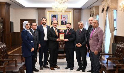 Vefa Derneği'nden Vali Seddar Yavuz'a Ziyaret ve Plaket