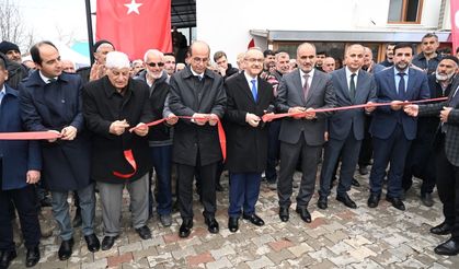 Topsöğüt'te Yeniden İnşa Edilen Sancaktar Camii İbadete Açıldı