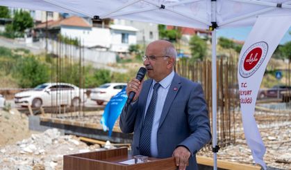 Başkan Er, Cami Temel Atma Töreninde Eksik Gördü Talimat Verdi