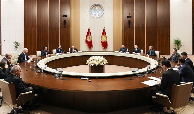 TBMM Başkanı Kurtulmuş, Kırgızistan Cumhurbaşkanı Caparov ve Meclis Başkanı Turgunbek Uulu ile bir araya geldi
