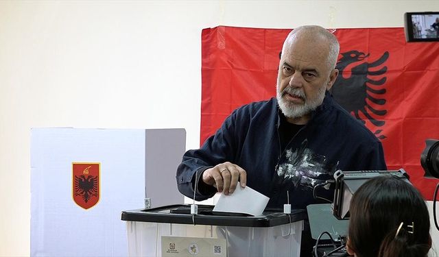 Arnavutluk'taki genel seçimi, resmi olmayan sonuçlara göre Başbakan Rama'nın partisi kazandı