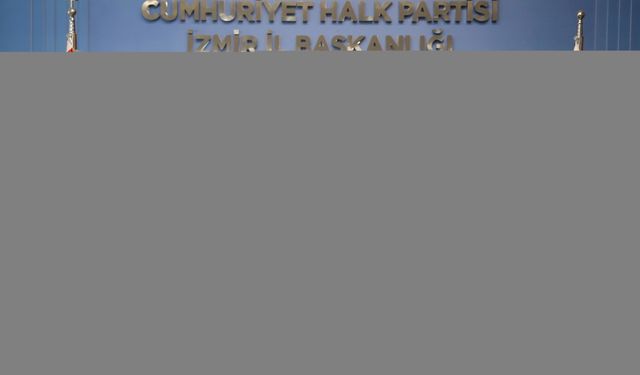 CHP Sözcüsü Yücel, MYK gündemine ilişkin İzmir'de basın toplantısı düzenledi: