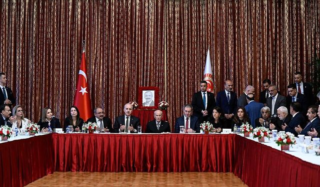 MHP Genel Başkanı Bahçeli'den Sırrı Süreyya Önder için DEM Parti'ye Meclis'te taziye ziyareti