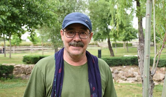 Oyuncu Fikret Kuşkan "Bi Umut" filmiyle yüreğe dokunan bir hikayeye hayat veriyor