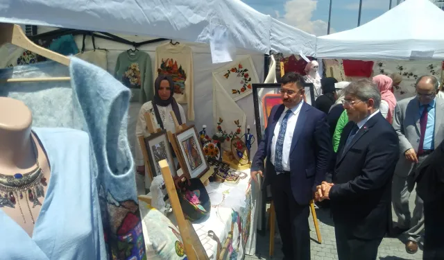 Mudanya HEM'in yıl sonu sergisi göz doldurdu