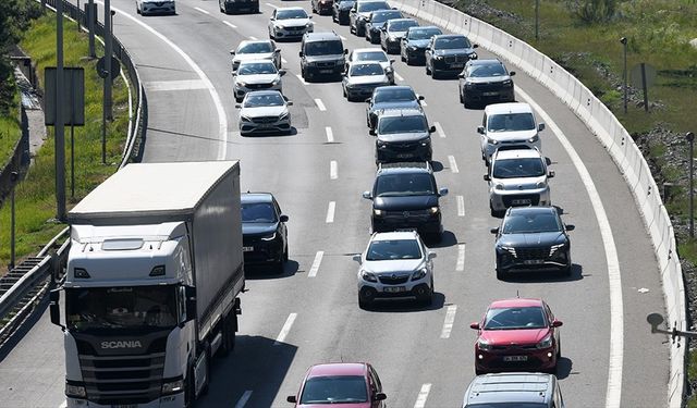 LASİD'den bayramda uzun yola çıkacaklara kış lastiği uyarısı