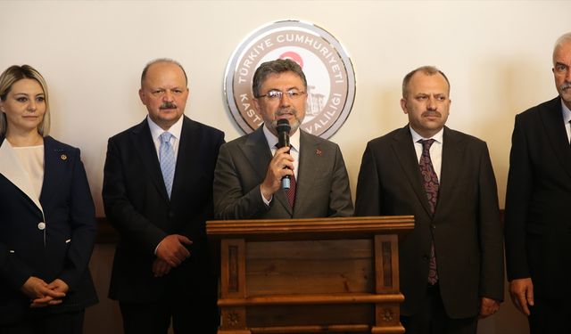 Tarım ve Orman Bakanı Yumaklı'dan orman yangını uyarısı